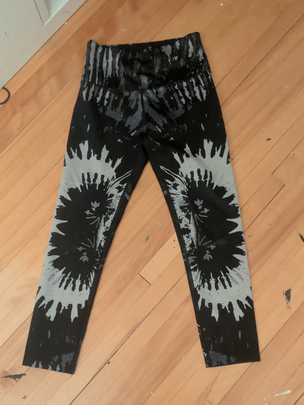 Noli Black & Gray Tie-Dye High-Rise Active Leggings